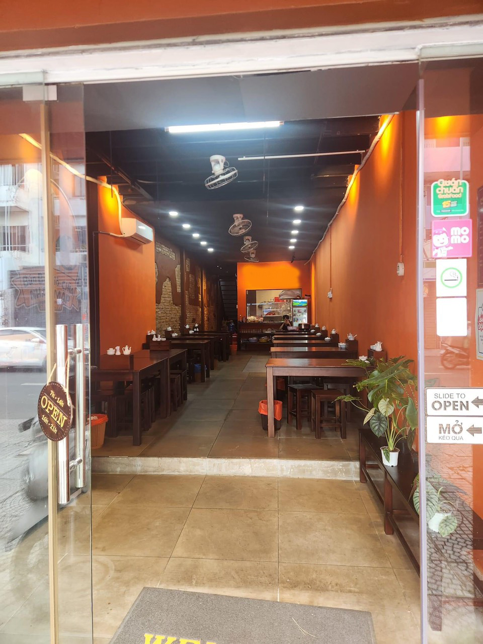 Cần sang quán ăn MTĐ  Điện Biên Phủ P. Đakao Quận 1 